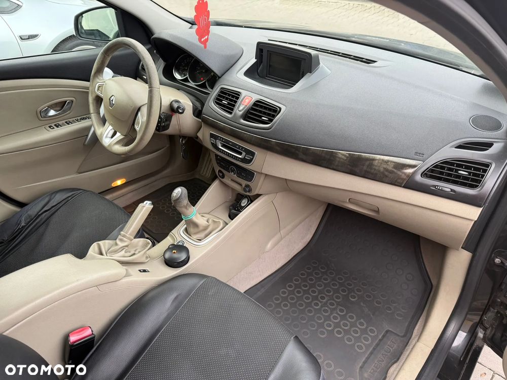 Renault Fluence 1.6 16V Privilege Euro5 - 10