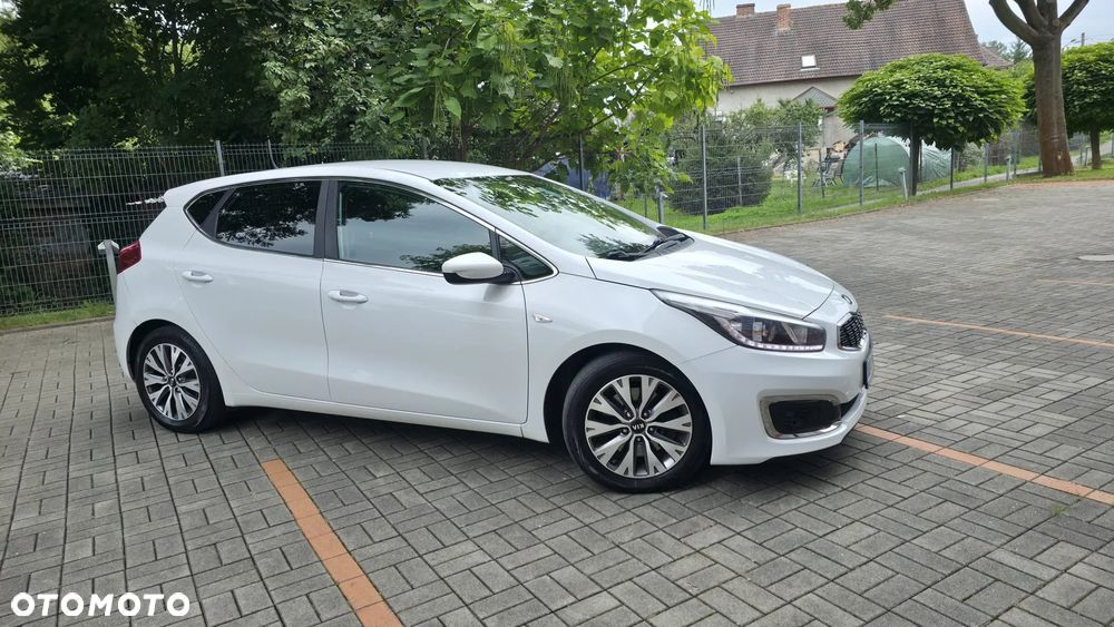 Kia Ceed 1.6 CRDi GT Line - 10
