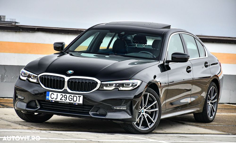 BMW Seria 3 330i xDrive AT - 1