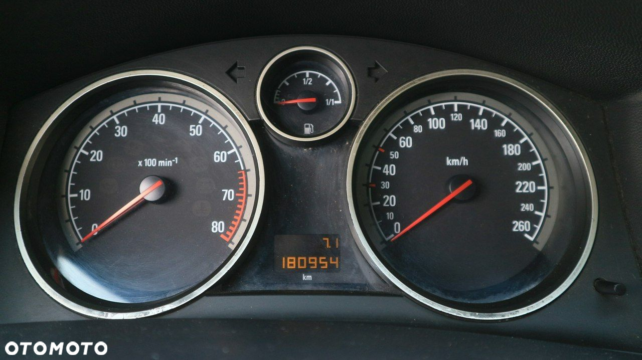 Opel Astra GTC 1.6 Edition - 14