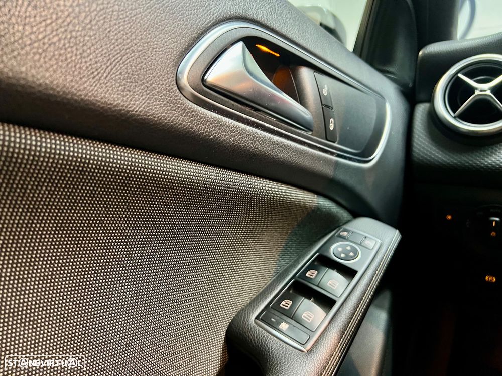 Mercedes-Benz A 180 CDI BE Urban Aut. - 17