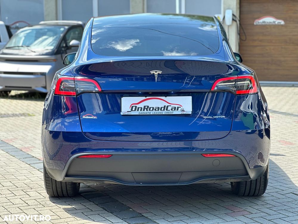 Tesla Model Y Long Range Dual Motor AWD - 15