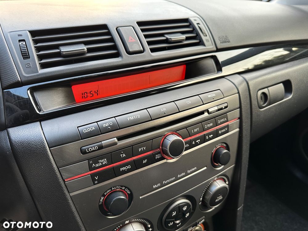 Mazda 3 1.6 Sport Active - 19