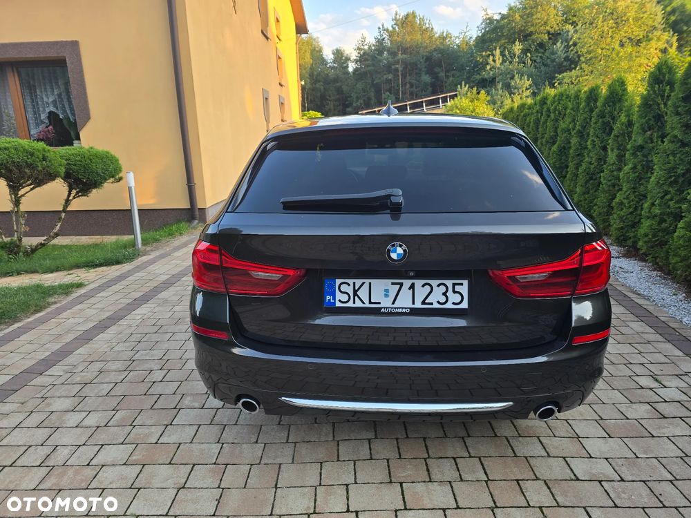 BMW Seria 5 520d xDrive Luxury Line - 7