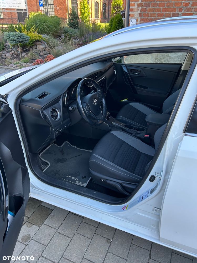 Toyota Auris Hybrid 135 Premium - 13