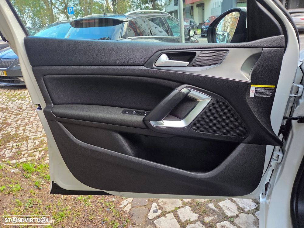 Peugeot 308 PureTech 130 GPF EAT8 Stop & Start Active Pack - 9