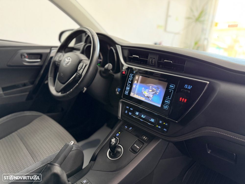 Toyota Auris 1.8 HSD Comfort - 35
