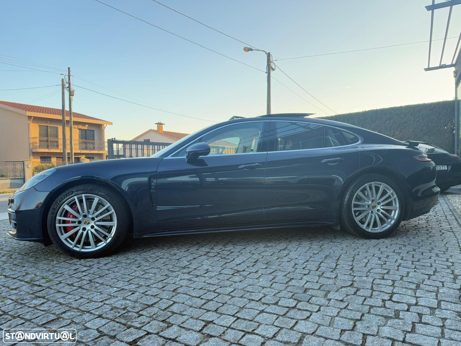 Porsche Panamera 4 E-Hybrid - 5