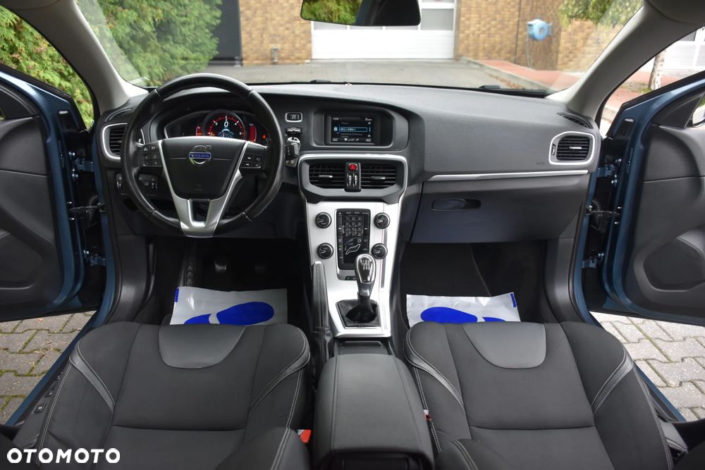Volvo V40 D2 Momentum - 7