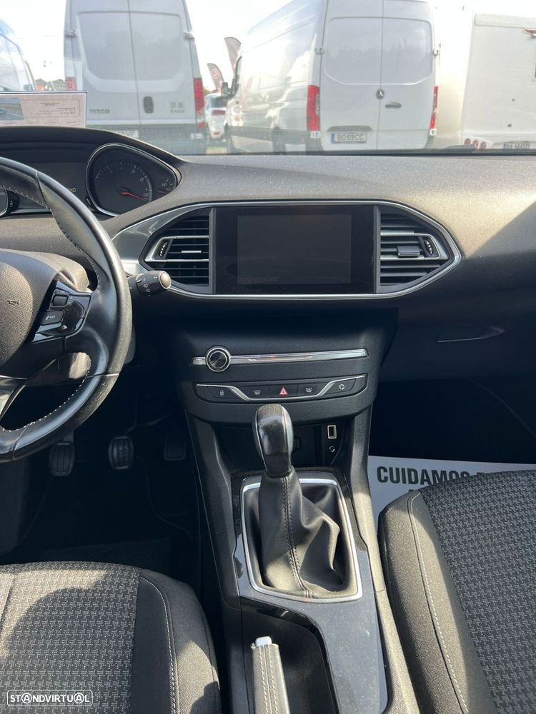 Peugeot 308 1.2 PureTech Access - 16