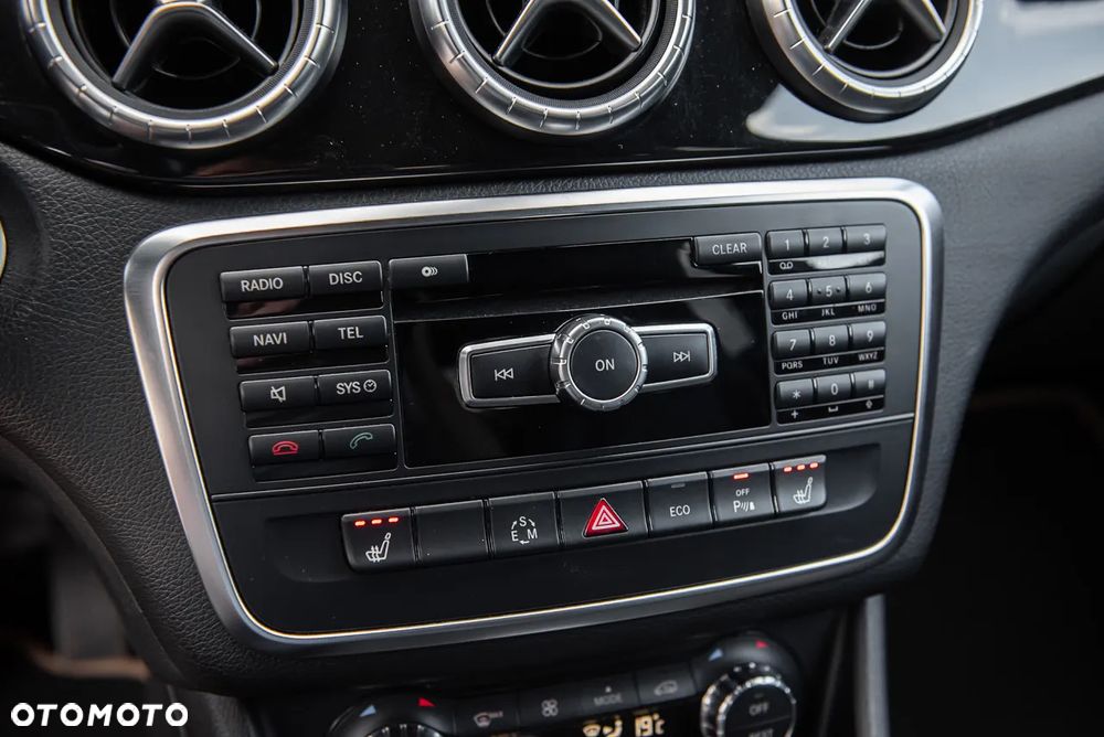 Mercedes-Benz CLA 250 7G-DCT StreetStyle - 29