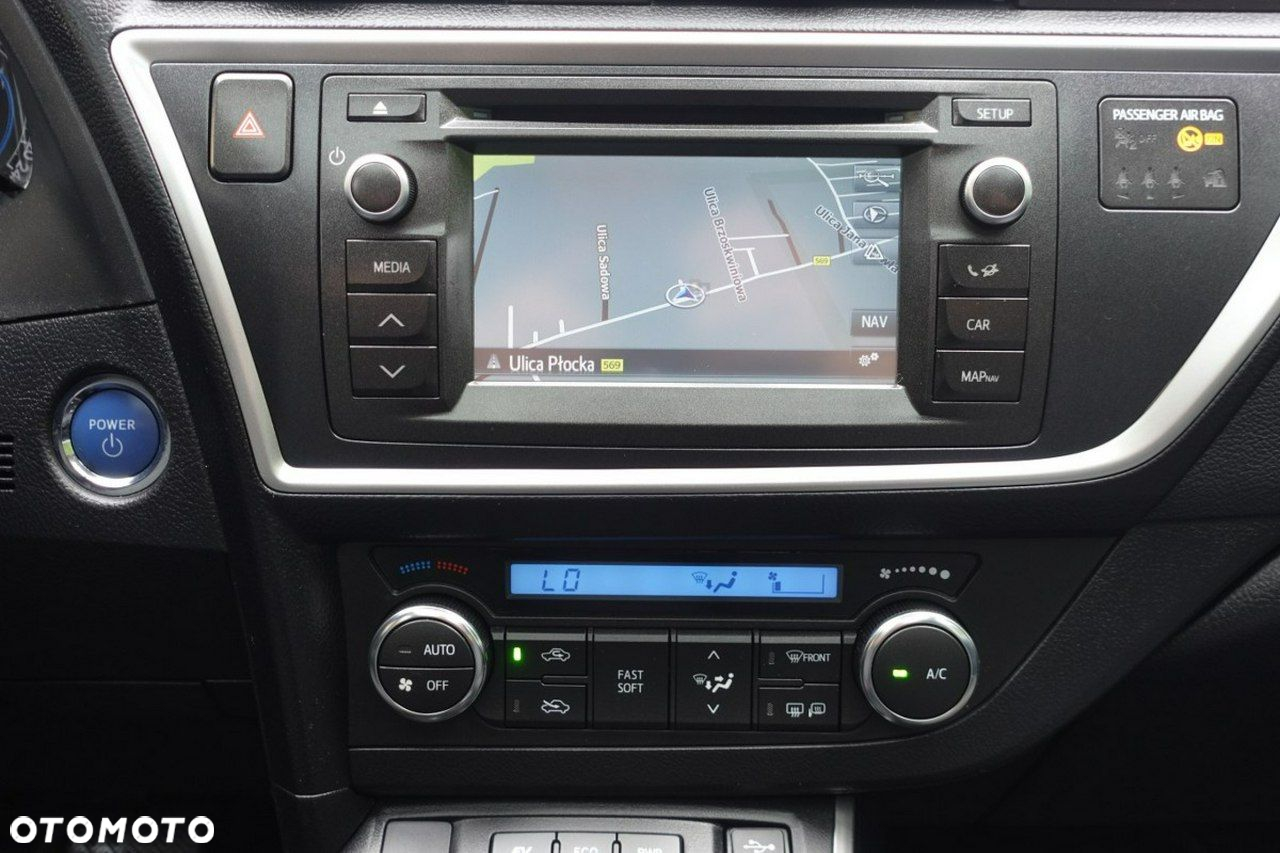 Toyota Auris - 18