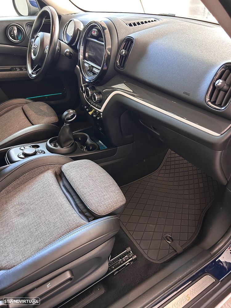 MINI Countryman Cooper SE ALL4 Auto - 22