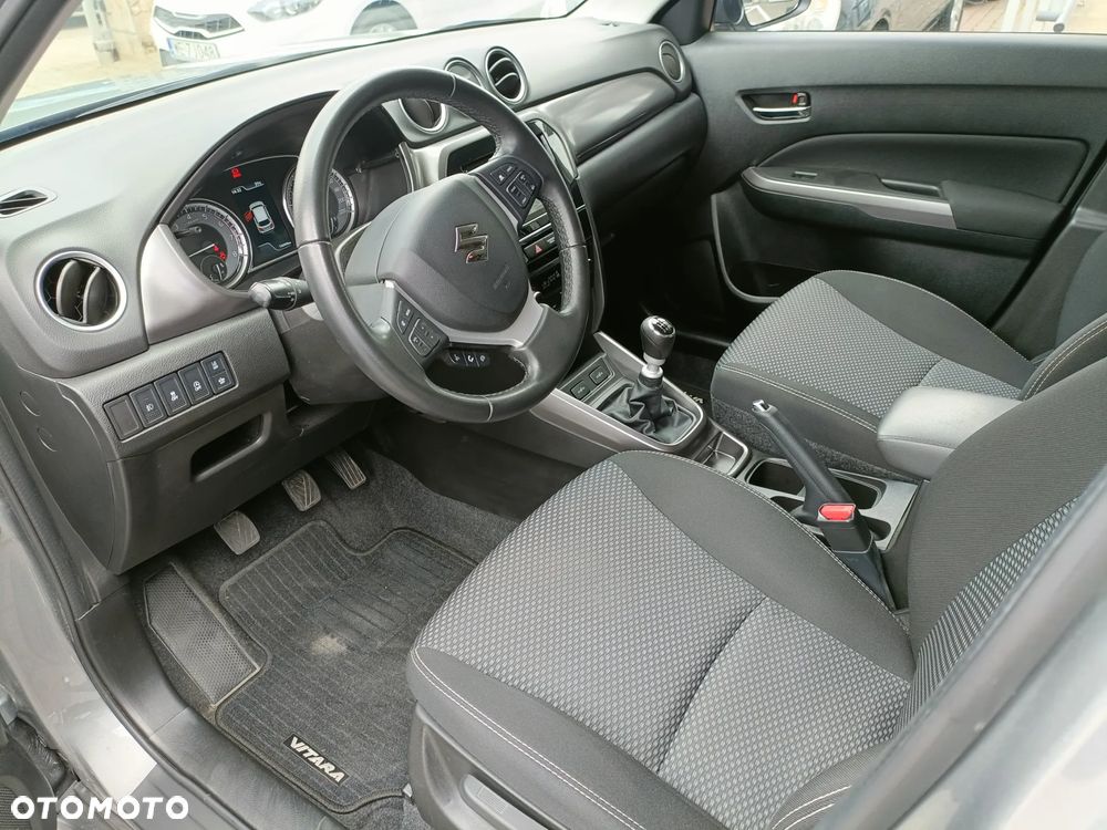 Suzuki Vitara 1.4 Boosterjet SHVS Premium 2WD - 9