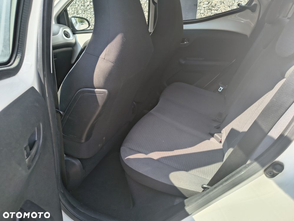 Toyota Aygo x-play - 8
