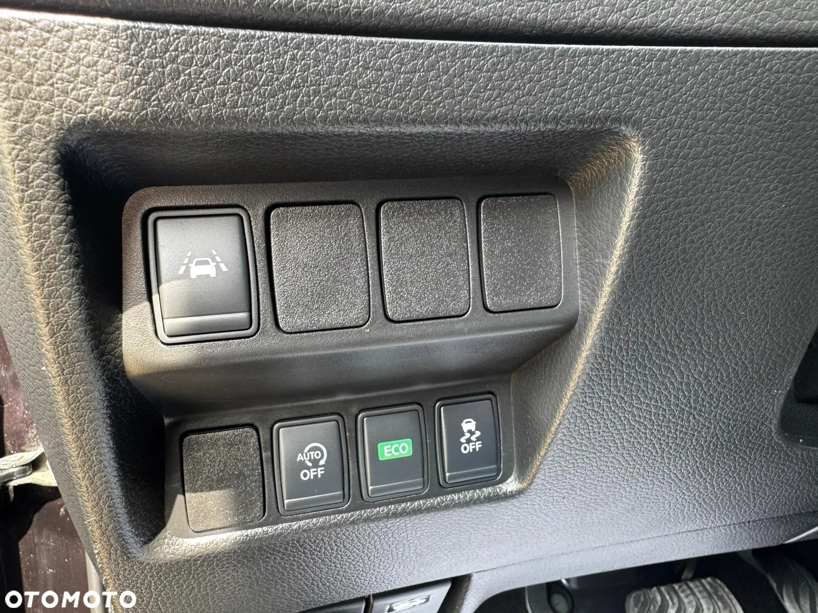 Nissan Qashqai 1.6 DCi N-Connecta Xtronic - 22