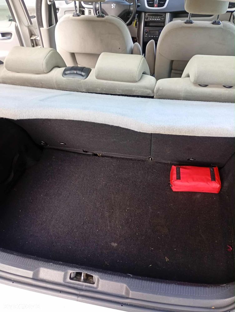 Peugeot 207 1.6 HDi 16V Sporty - 31