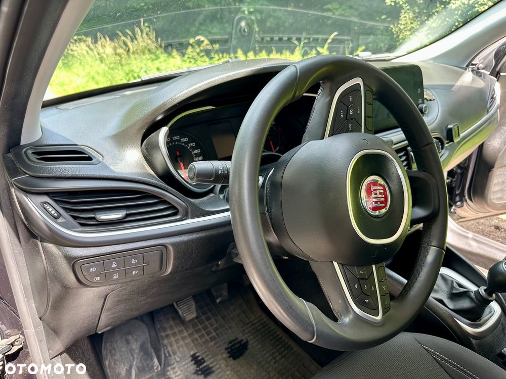 Fiat Tipo - 12