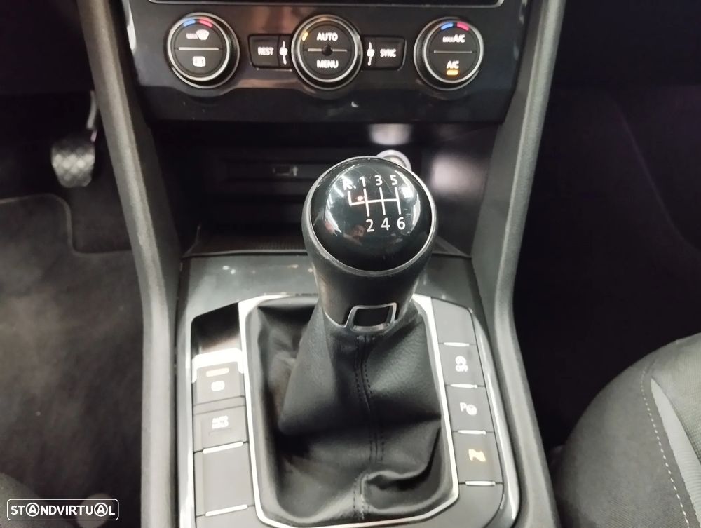 VW Tiguan 2.0 TDI Confortline - 28