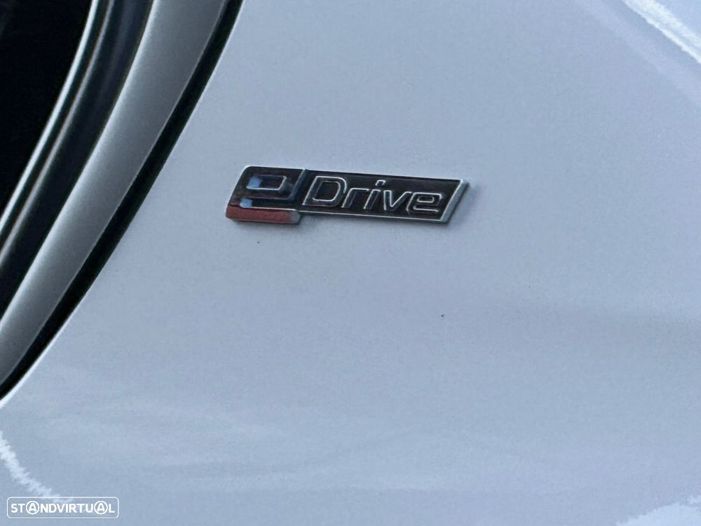 BMW 330 e iPerformance Advantage - 5