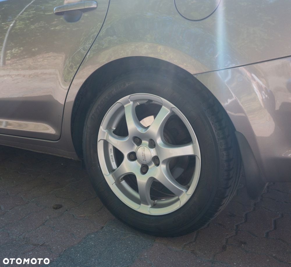 Kia Ceed - 9