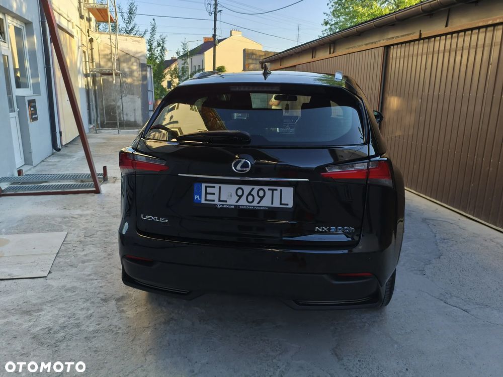 Lexus NX 300h Elite AWD - 7