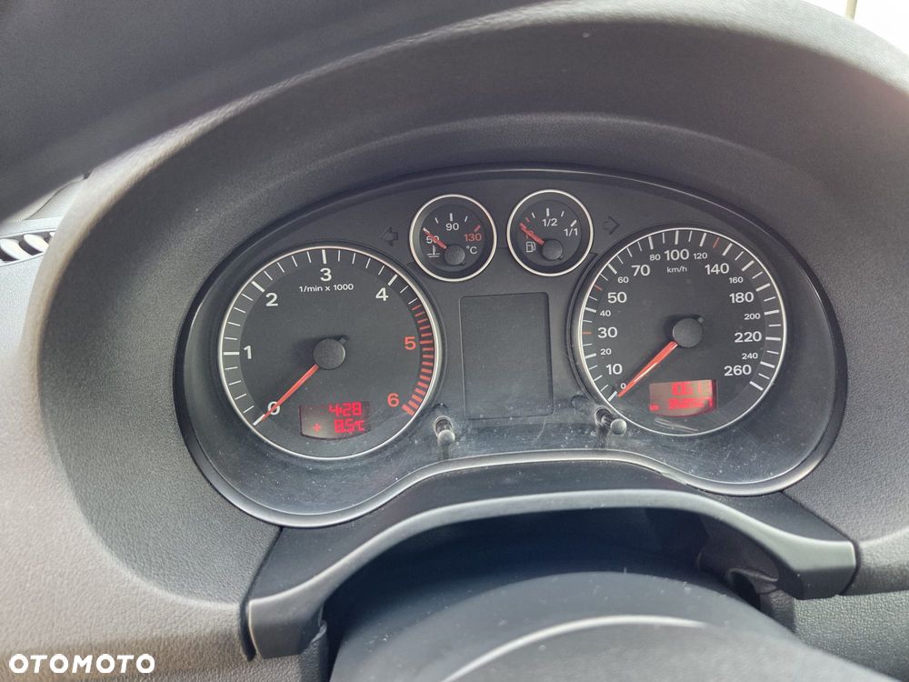 Audi A3 Sportback 1.9 TDI DPF Ambiente - 13