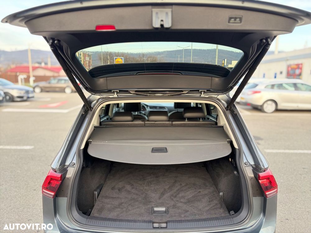Volkswagen Tiguan - 17