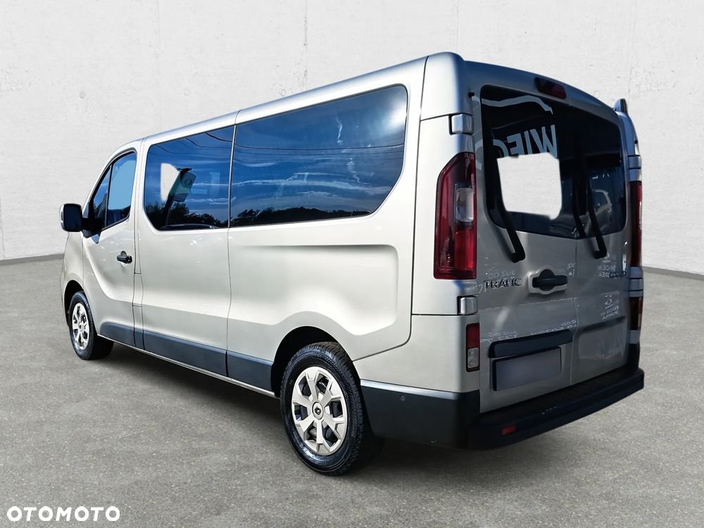 Renault Trafic BUS - 7