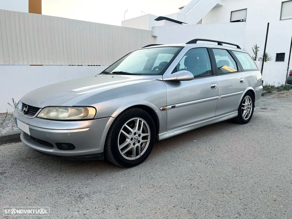 Opel Vectra Caravan - 2