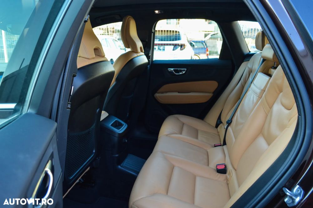 Volvo XC 60 Recharge T8 Twin Engine eAWD Inscription - 15