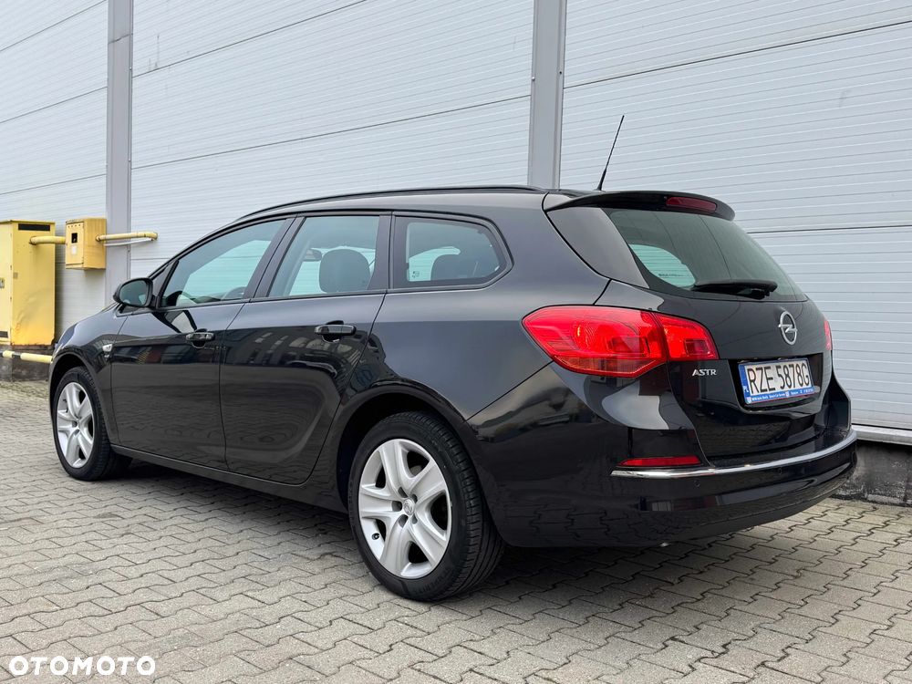 Opel Astra 1.4 Turbo Edition Sport - 3