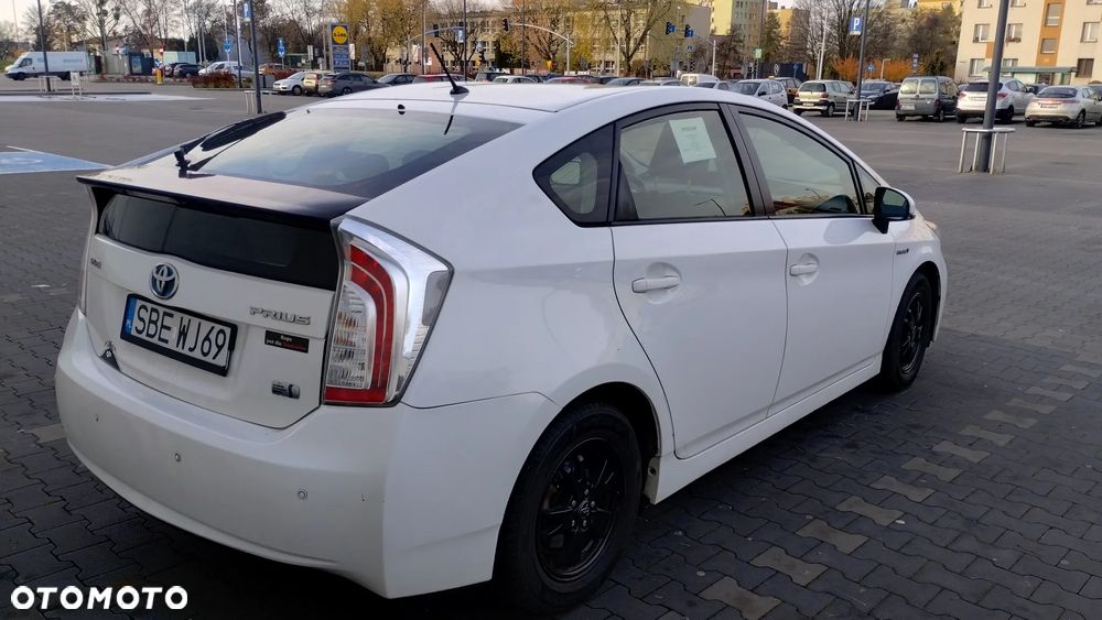 Toyota Prius 1.8 HSD Sol - 2