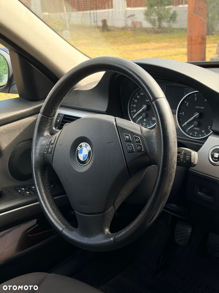 BMW Seria 3 318i Edition Lifestyle - 17