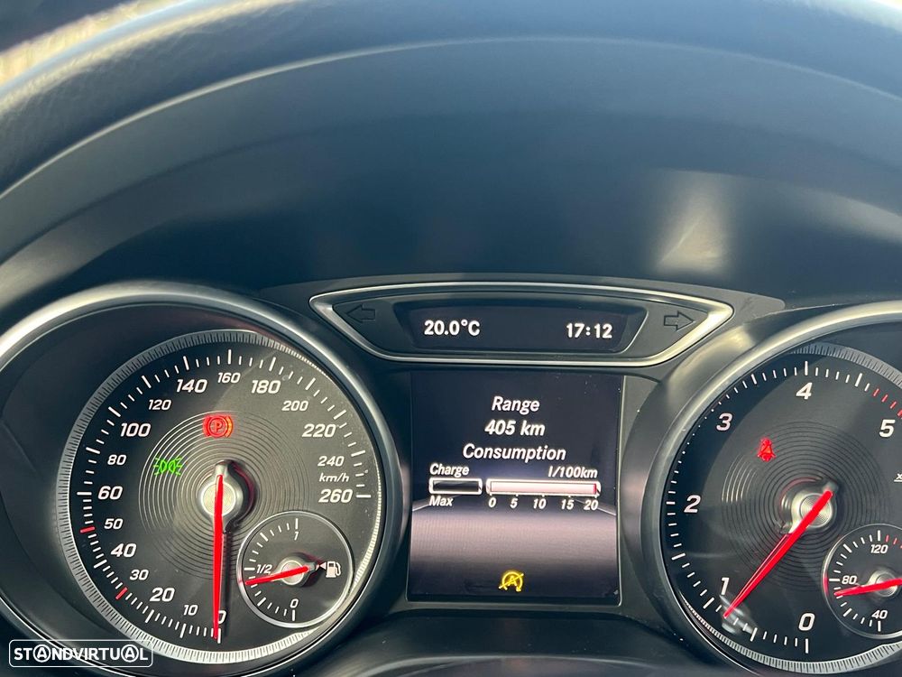 Mercedes-Benz CLA 180 d Shooting Brake AMG Line - 10