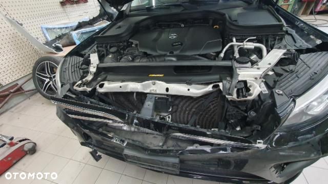 Mercedes-Benz GLC 250 d 4Matic 9G-TRONIC AMG Line - 6