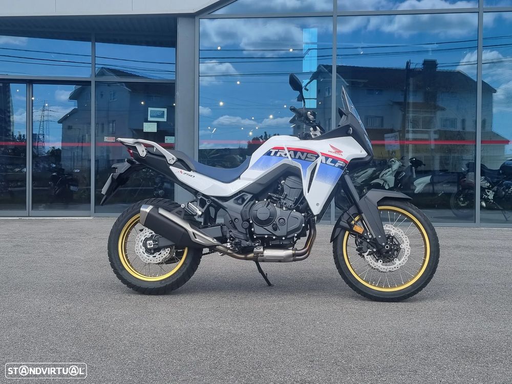 Honda Transalp XL750 - 6