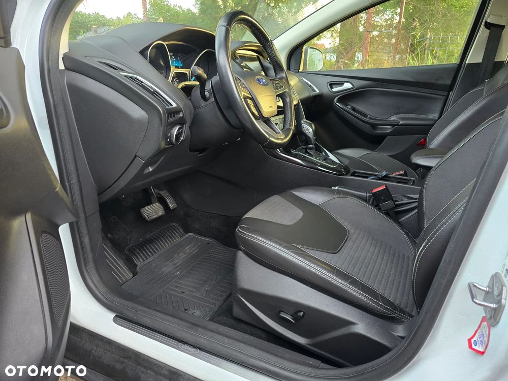 Ford Focus 1.0 EcoBoost Titanium ASS PowerShift - 4