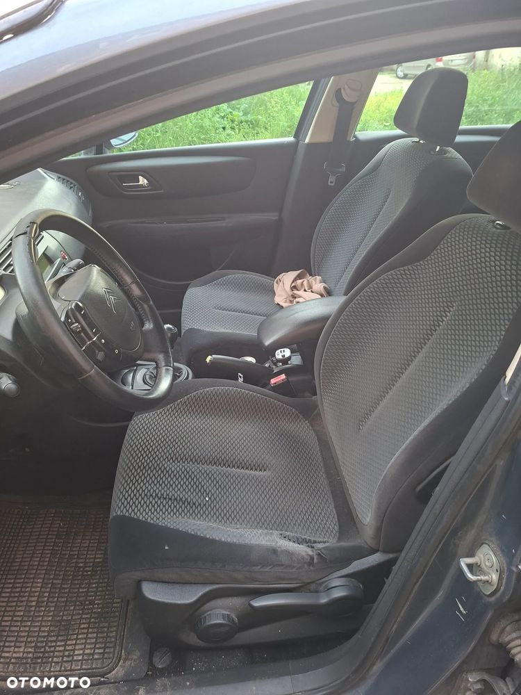 Citroën C4 1.6 16V Magic - 8