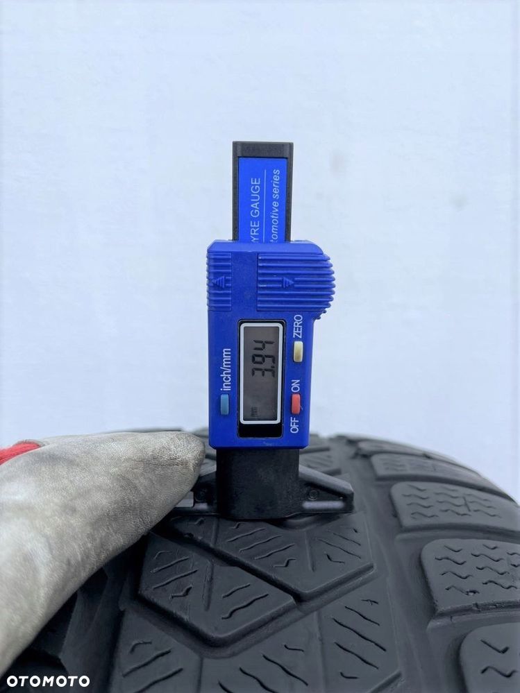 OPONY 235/45/19 99V PIRELLI WINTER SOTTOZERO 3 MO - 4