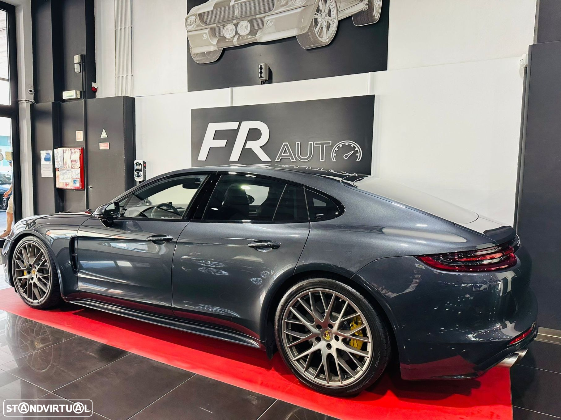 Porsche Panamera Turbo - 14