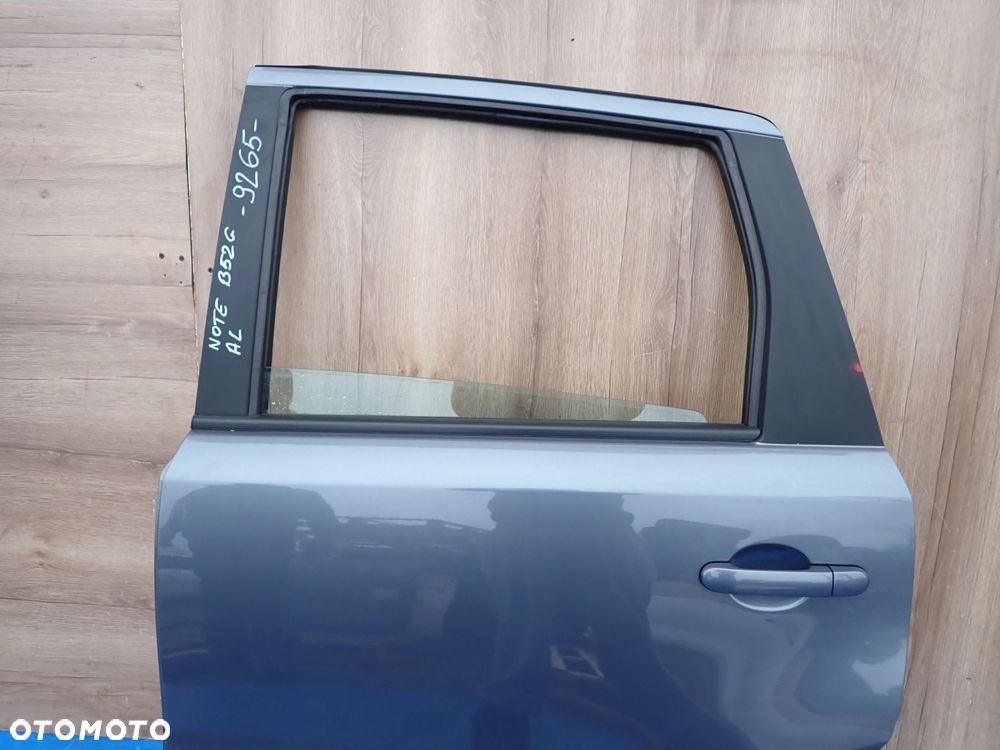 NISSAN NOTE E11 06-12 DRZWI TYLNE LEWE B52 - 8