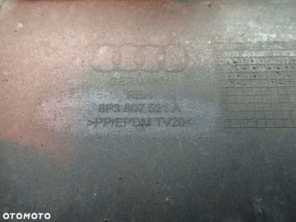 ZDERZAK TYŁ AUDI A3 8P - 22