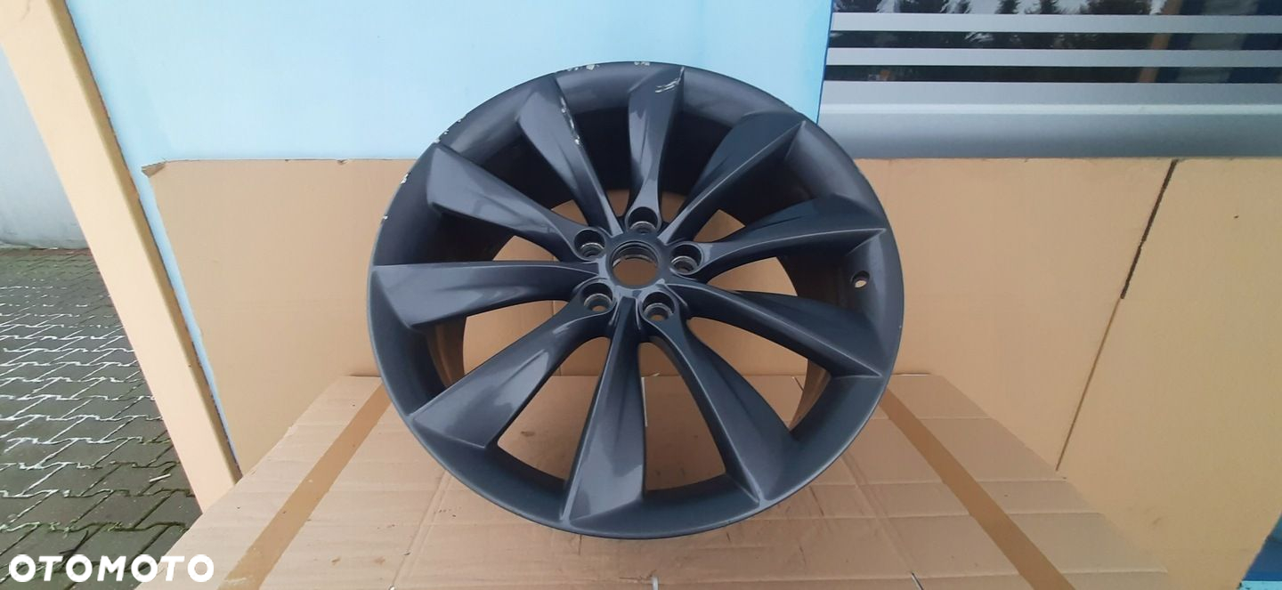 FELGA TESLA S 9Jx21 ET40 - 8