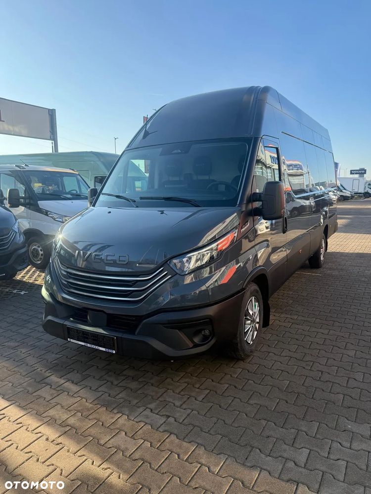 Iveco Daily 35S18 Automat - OKAZJA MAXI DŁUGOŚĆ 4680mm - 2