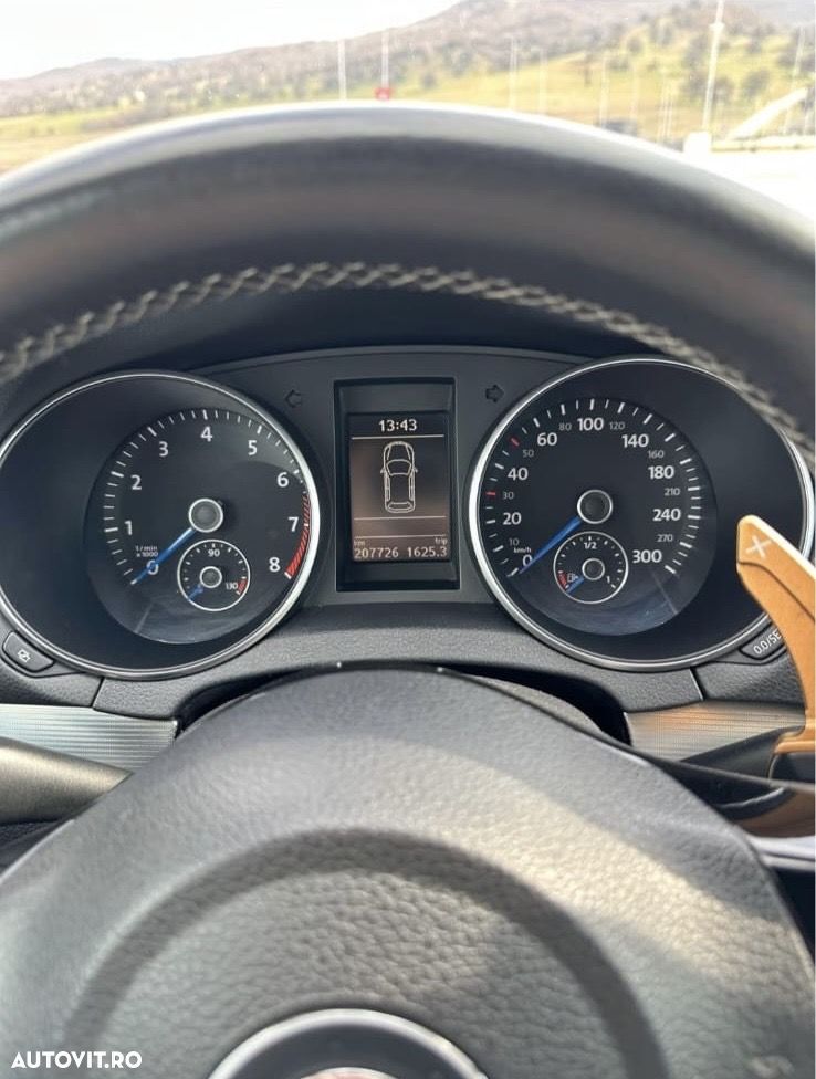 Volkswagen Golf - 9