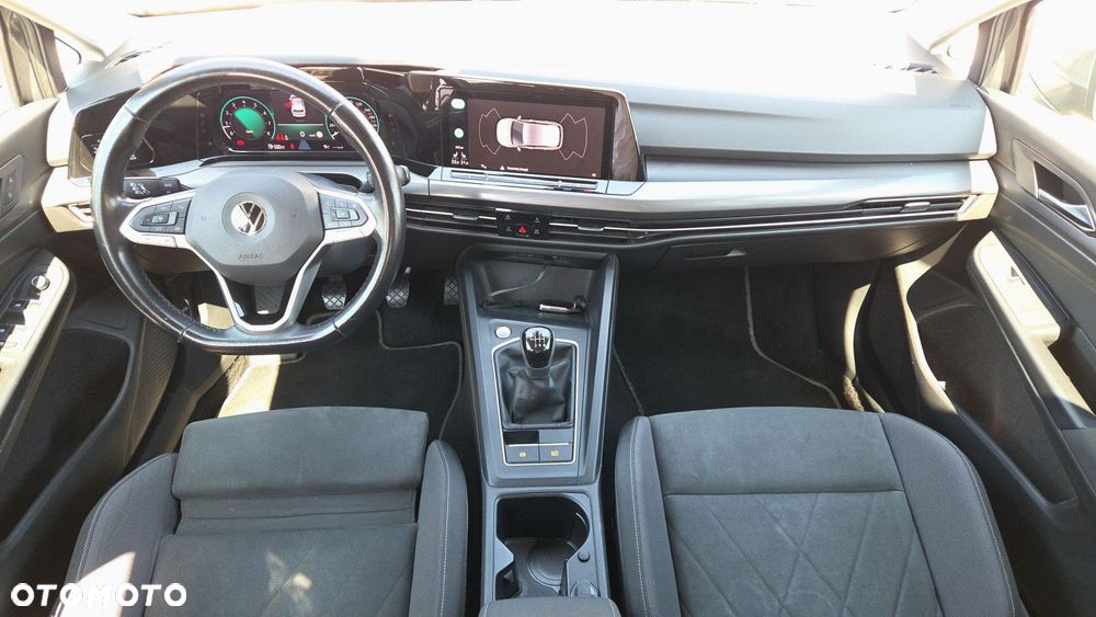 Volkswagen Golf - 11