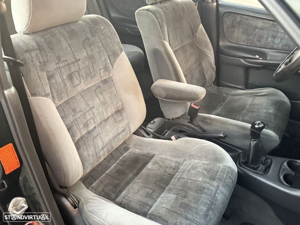 Mazda 626 SW 2.0 TDi GLX - 25