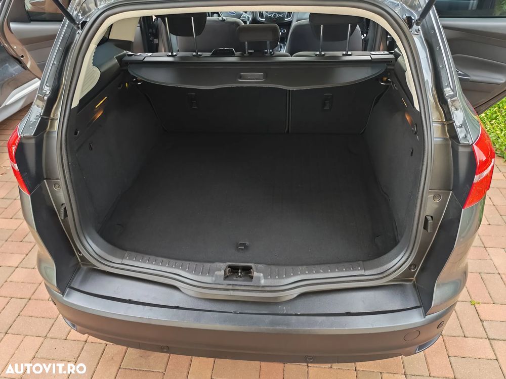 Ford Focus 1.5 EcoBlue Start-Stopp-System TITANIUM STYLE - 12