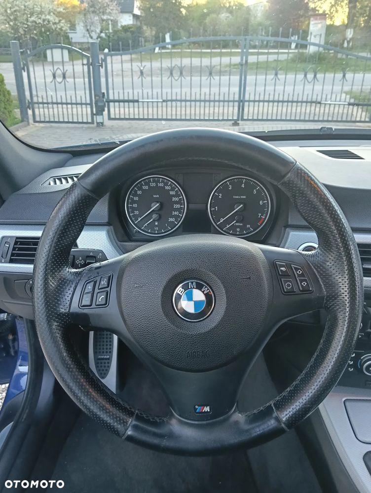 BMW Seria 3 320i - 6
